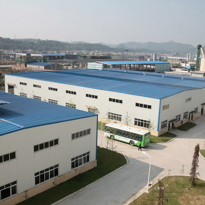 Rigidité portaile de toit de la construction 0.6mm de bâtiment à pans de bois d'acier de Q235 gigaoctet