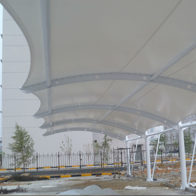 Les structures de tissu de tension de Q235B conçoivent la voile d'ombre de membrane de panneau de 2.5mm 1.5mm