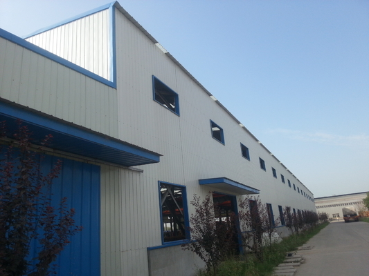 Poutre en double T en acier préfabriquée d'unité centrale de structure de toit d'entrepôt en métal Q235 blanche