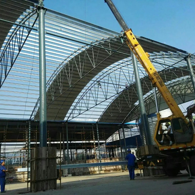Structure en acier S235JR de bâtiment à pans de bois de lumière préfabriquée de GV pour le hangar de charbon