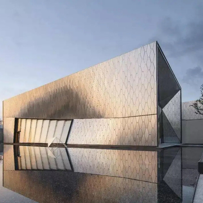 Mur en aluminium portatif 2.5mm de panneau de mur rideau d'unité centrale de Q355B pour le bâtiment extérieur