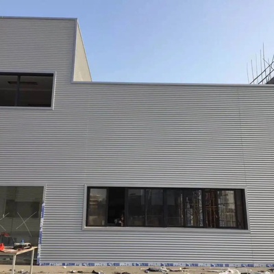 Mur en aluminium portatif 2.5mm de panneau de mur rideau d'unité centrale de Q355B pour le bâtiment extérieur