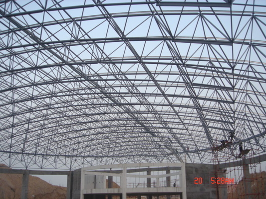 Peinture de construction de toit de stade du cadre 300m de l'espace de grille de couche du triple Q345