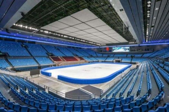 La conception de structure métallique du stade Q345 enjambent longtemps le toit de 50mm 0.8mm pour le bâtiment