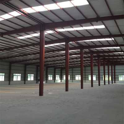 Structure légère préfabriquée en acier pour toiture d'entrepôt et de gare, service de traitement et de soudure pour projets au Pérou, Q235 Q345