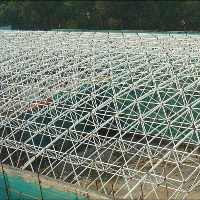 Installation de bâtiment de conception de cadre de structure métallique de boule de boulon