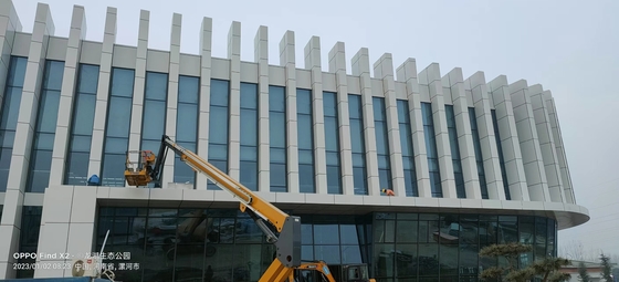 Le matériel de Q235 Q355 a glacé l'extérieur en aluminium de murs rideaux