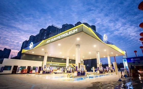 Structures en acier léger pour les toits des stations-service