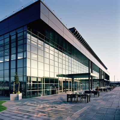 Systèmes modernes de travées de cadre d'espace pour les immeubles de bureaux Solutions architecturales efficaces et élégantes