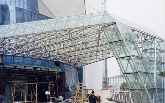 Lumières de toit pour les porches des halls d'entrée